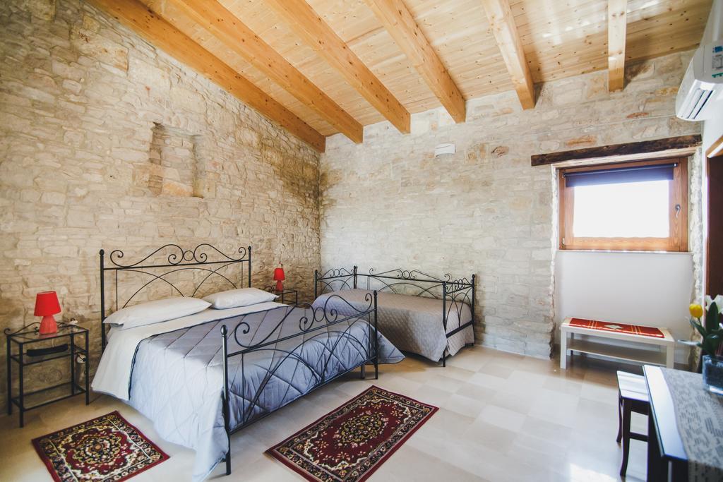 Ai Pilieri Di Bagnoli Villa Castel Del Monte  Kültér fotó